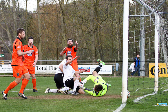 Kings Langley v Merthyr Town - Evo-Stik Southern League Premier