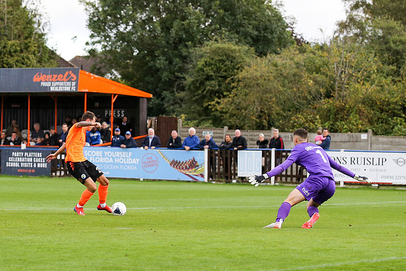 Wealdstone v Havant & Waterlooville - Vanarama National League S