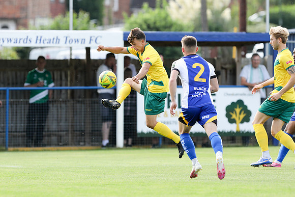 Haywards Heath Town v Ashford United - Isthmian League South East division - 18th September 2021