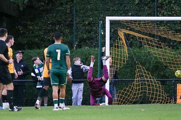 Merstham v Whyteleafe - Ishtmian SE div - 01-11-25