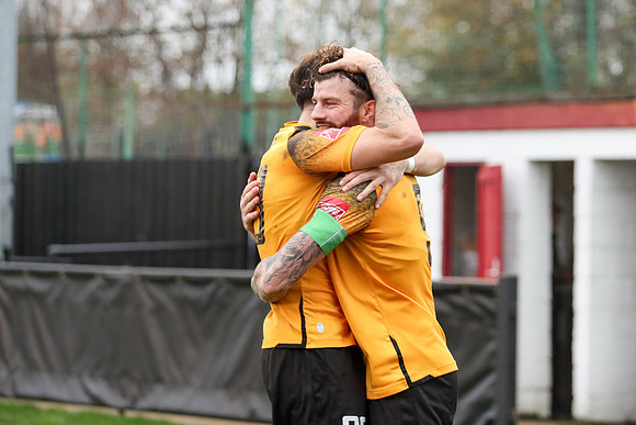 Croydon Ath v Three Bridges - Isthmian SE div - 15-11-25