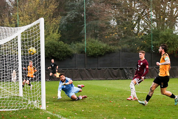 Croydon Ath v Three Bridges - Isthmian SE div - 15-11-25