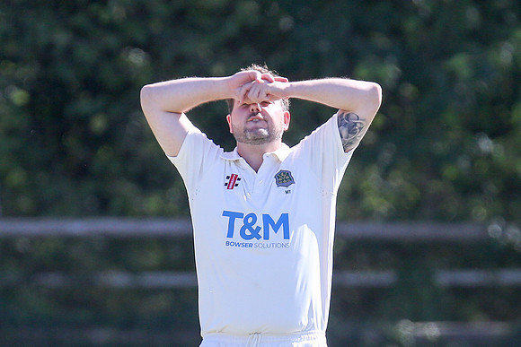 Bromley Town 1st XI v Canterbury 2nd XI - 05-10-26