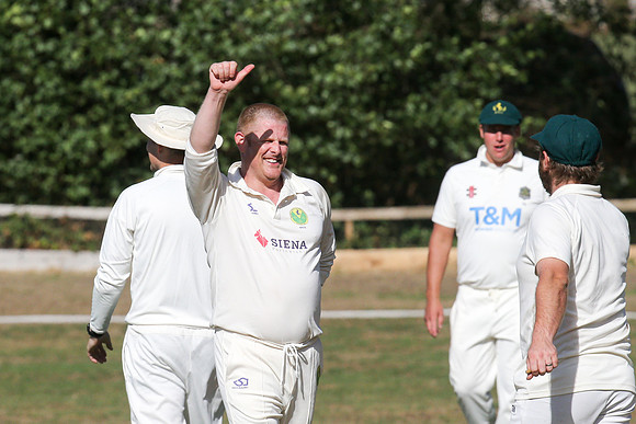 Bromley Town 1st XI v Canterbury 2nd XI - 05-10-26