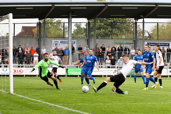 Dartford v Chippenham Town - Vanarama National League South - 9th September 2017