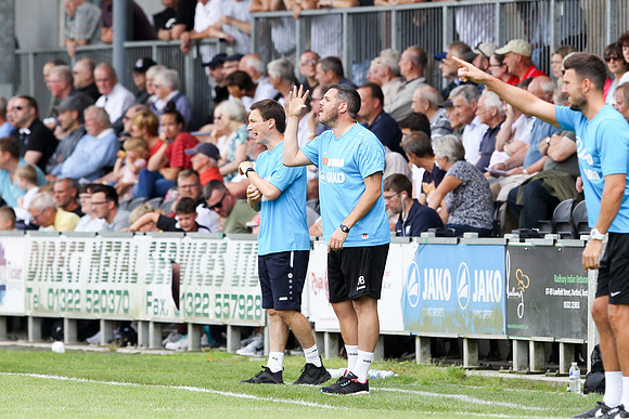 Dartford v Hemel Hempstead - Vanarama National League South - 11