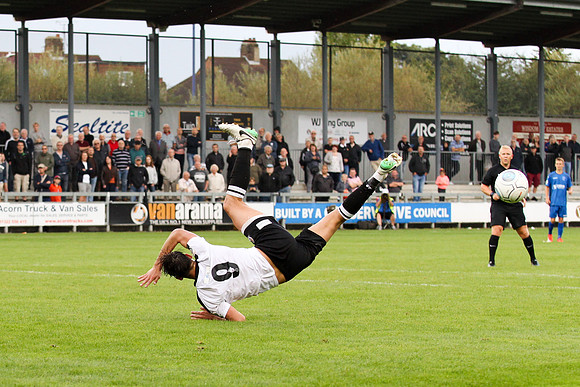 Dartford v Chippenham Town - Vanarama National League South - 9th September 2017
