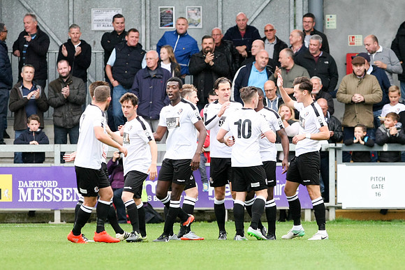 Dartford v Bognor Regis Town - Vanarama National League South -