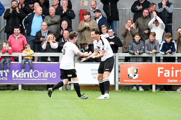 Dartford v Bognor Regis Town - Vanarama National League South -