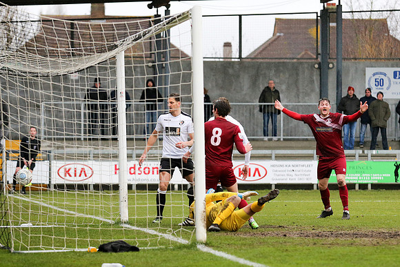 Dartford v Chelmsford City - Vanarama National League South - 10