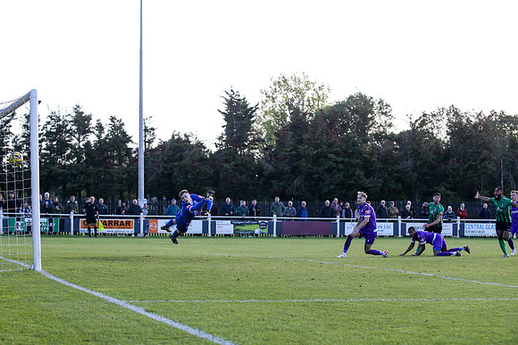 Cray Valley PM v Enfield Town - FA Cup 4th qualifying round - 14
