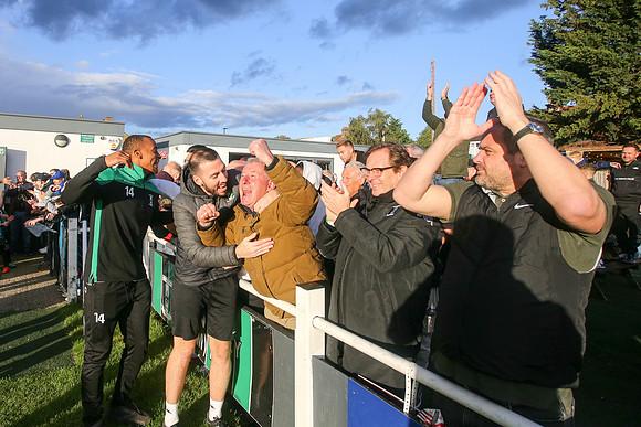 Cray Valley PM v Enfield Town - FA Cup 4th qualifying round - 14
