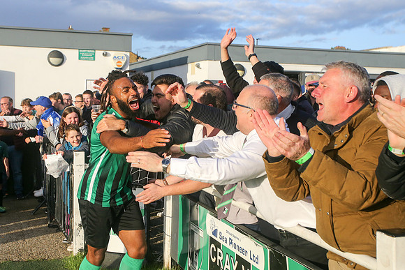 Cray Valley PM v Enfield Town - FA Cup 4th qualifying round - 14