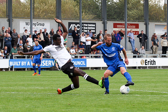 Dartford v Chippenham Town - Vanarama National League South - 9t