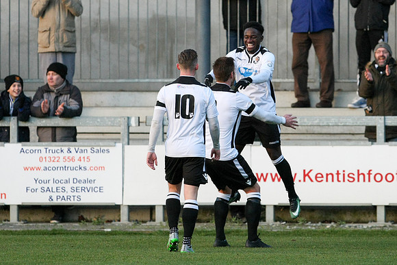 Dartford v Poole Town - Vanarama National League South - 03/12/2