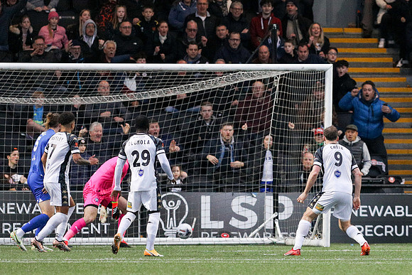 Bromley v Chesterfield - Vanarama National League - 17th Februar