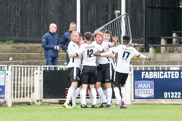 Bromley v Barrow - National League - 14th April 2017