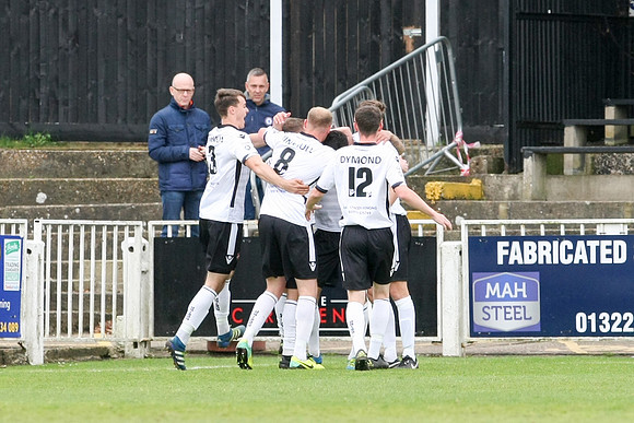 Bromley v Barrow - National League - 14th April 2017