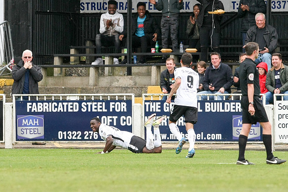 Bromley v Barrow - National League - 14th April 2017