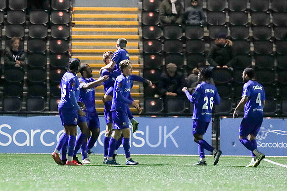 Bromley v Wealdstone - Vanarama National League - 4th December 2