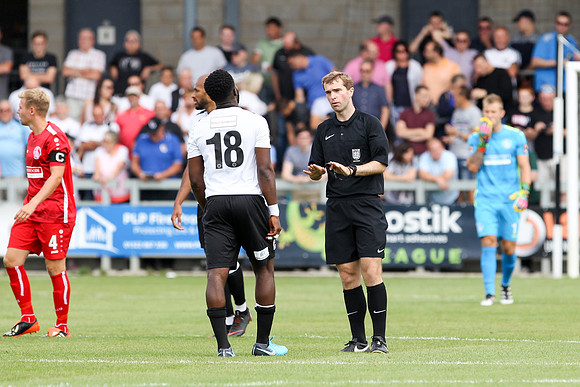 Dartford v Hemel Hempstead - Vanarama National League South - 11