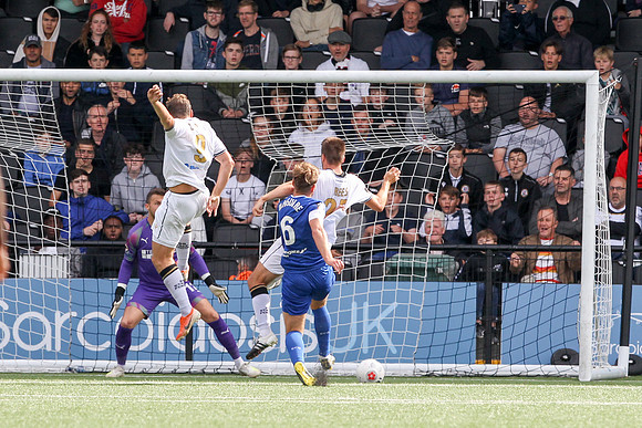 Bromley v Chesterfield - Vanarama National League - 7th Septembe