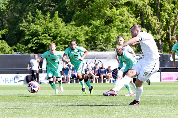 Bromley v Cheltenham - League 2 - 03-05-25
