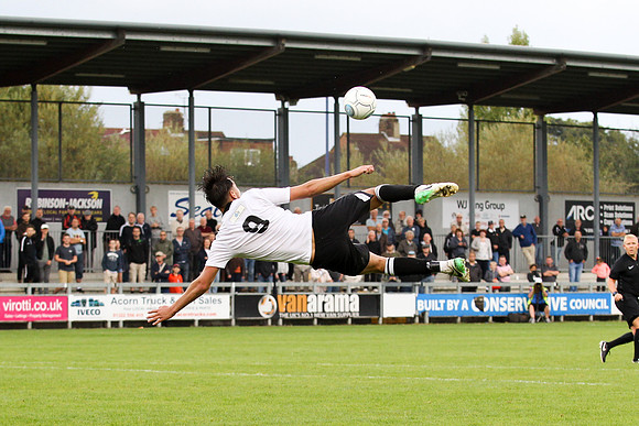 Dartford v Chippenham Town - Vanarama National League South - 9th September 2017