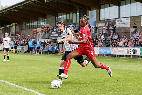 Dartford v Hemel Hempstead - Vanarama National League South - 11