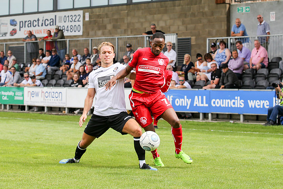 Dartford v Hemel Hempstead - Vanarama National League South - 11