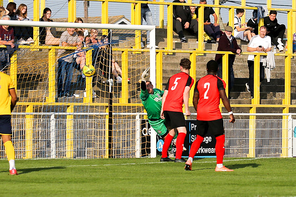 Canvey Island v Coggeshall Town - FA Trophy - 25th September 2021