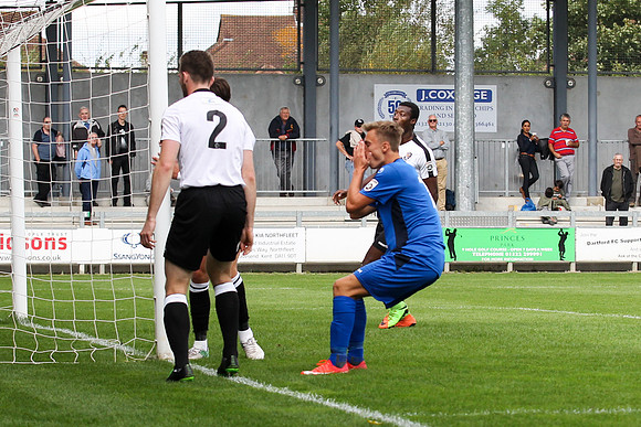 Dartford v Chippenham Town - Vanarama National League South - 9t