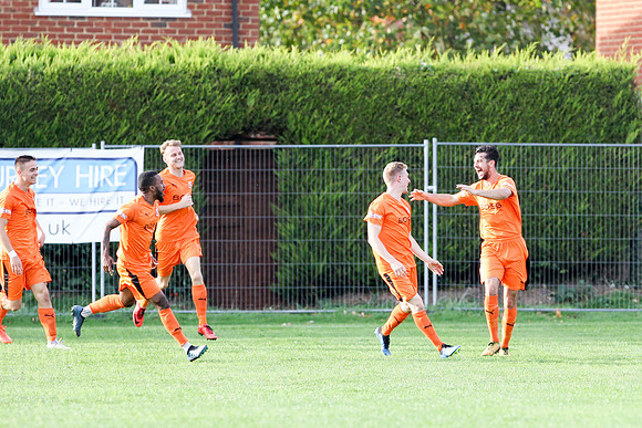 Hartley Wintney v Hendon - Evo-Stik League South Premier South -