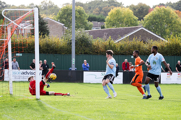 Hartley Wintney v Hendon - Evo-Stik League South Premier South -