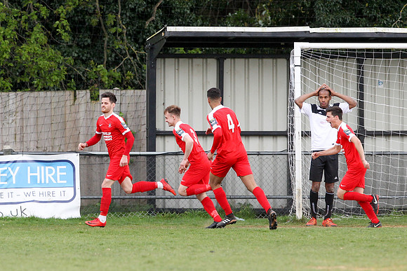 Molesey v Northwood - Bostik League South Central division - 27t