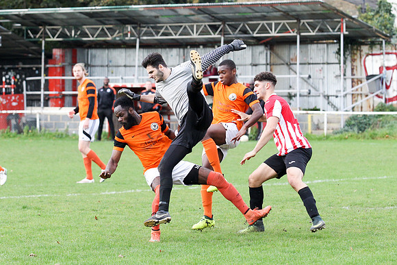 Clapton v Tower Hamlets - Essex Senior League - 28th October 2017
