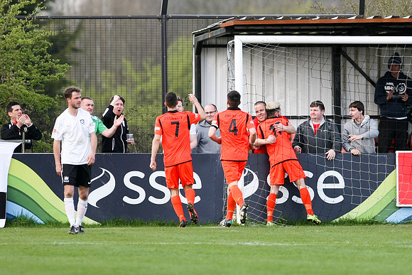 Kings Langley v Merthyr Town - Evo-Stik Southern League Premier