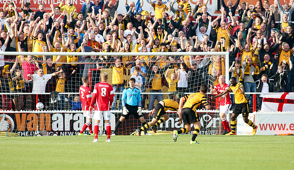 Ebbsfleet Untied v Maidstone United - Vanarama National League South - 03/10/15