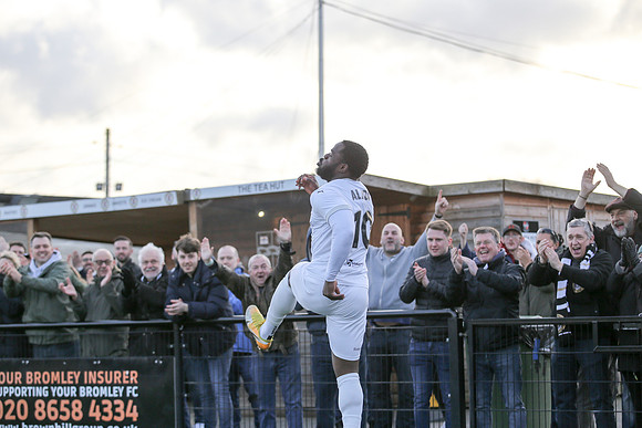 Bromley v Solihull Moors - FA Trophy QF - 12th March 2022