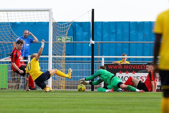 Canvey Island v Coggeshall Town - FA Trophy - 25th September 202