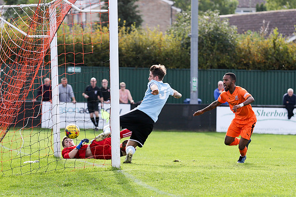 Hartley Wintney v Hendon - Evo-Stik League South Premier South - 13th October 2018