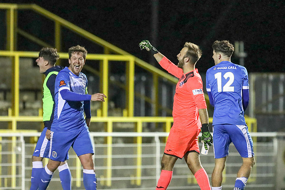 Canvey Island v Tonbridge Angels - FA Trophy - 27th November 2021