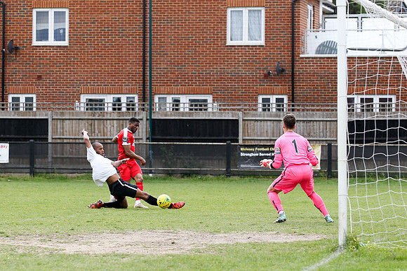 Molesey v Northwood - Bostik League South Central division - 27t