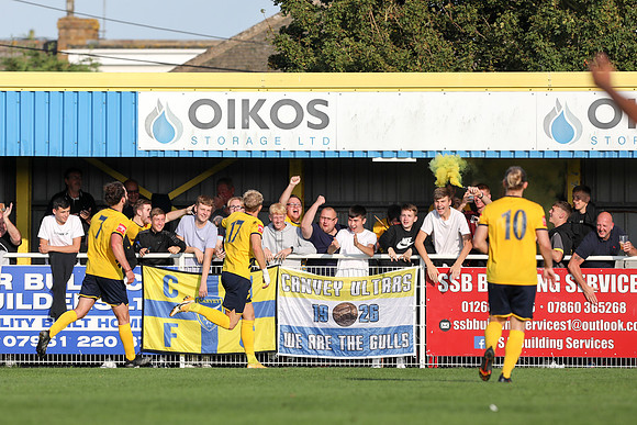Canvey Island v Coggeshall Town - FA Trophy - 25th September 202