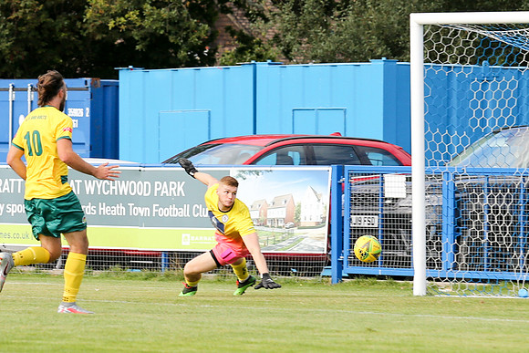 Haywards Heath Town v Ashford United - Isthmian League South East division - 18th September 2021