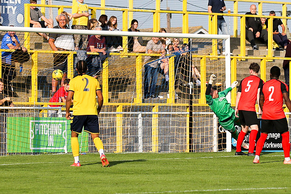Canvey Island v Coggeshall Town - FA Trophy - 25th September 202