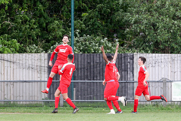 Molesey v Northwood - Bostik League South Central division - 27t