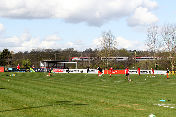 Kings Langley v Merthyr Town - Evo-Stik Southern League Premier