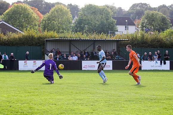 Hartley Wintney v Hendon - Evo-Stik League South Premier South -