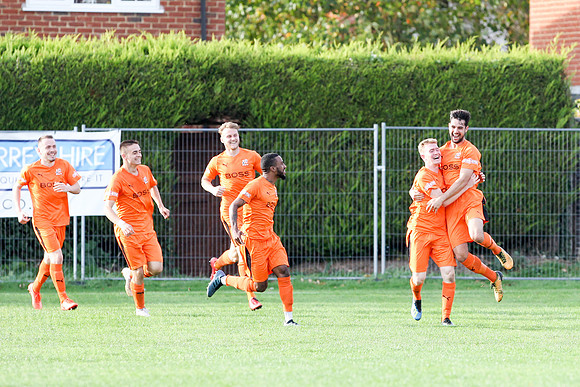 Hartley Wintney v Hendon - Evo-Stik League South Premier South - 13th October 2018